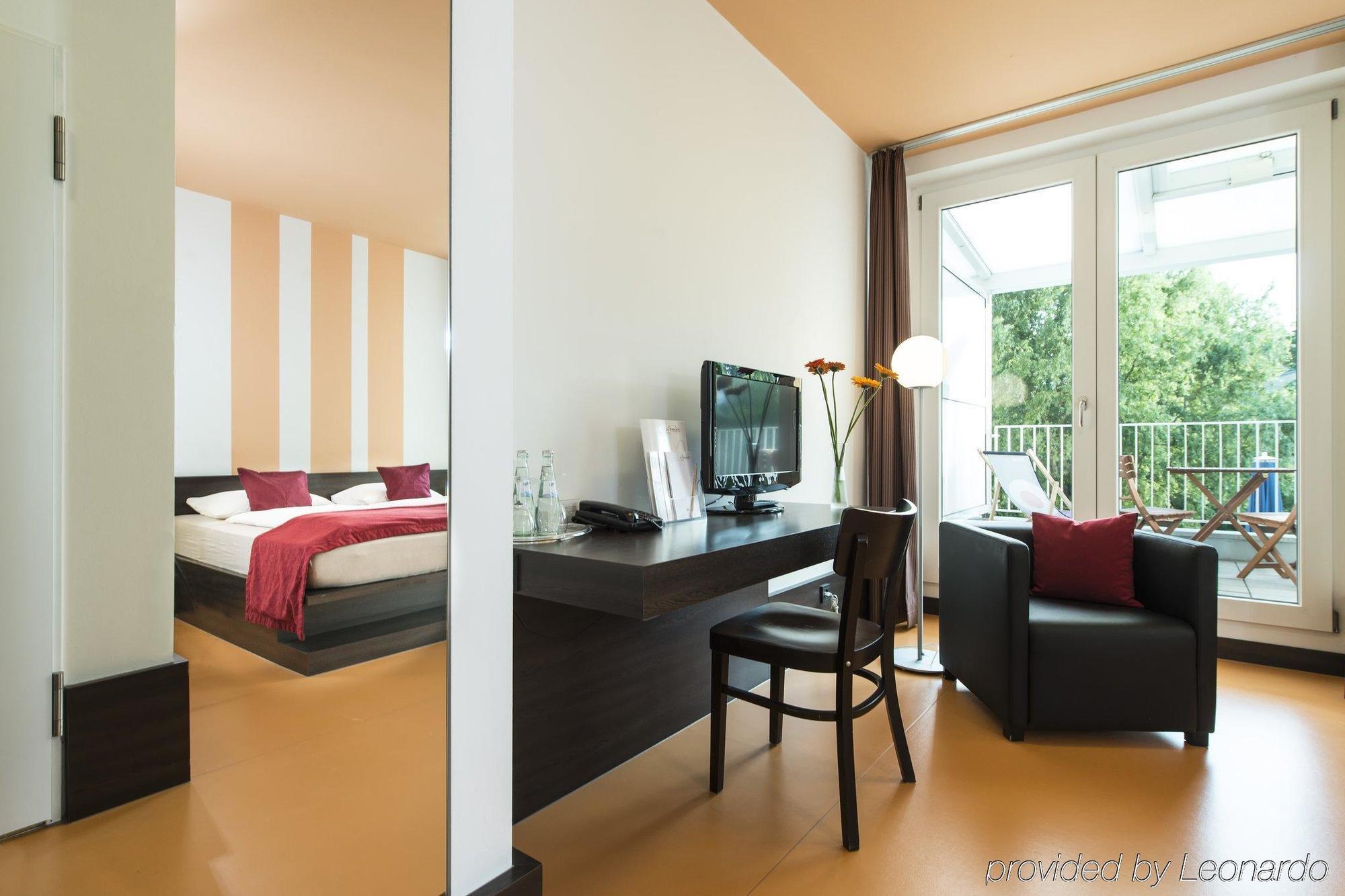 Hotel Grenzfall Berlin Exteriör bild
