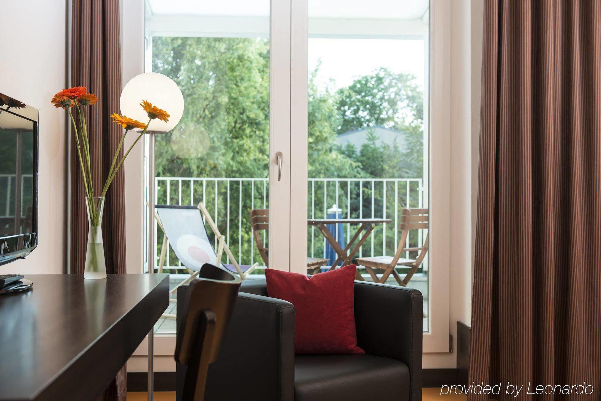 Hotel Grenzfall Berlin Exteriör bild