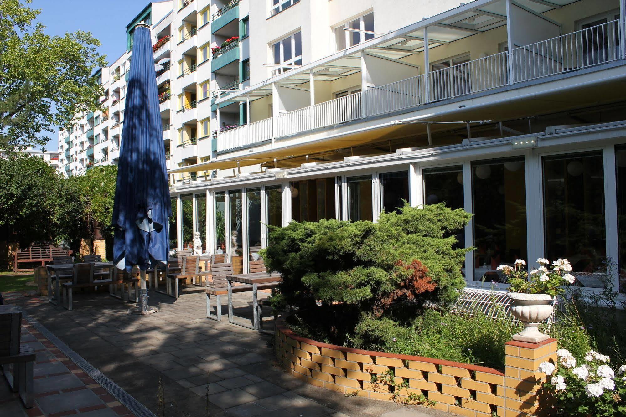 Hotel Grenzfall Berlin Exteriör bild